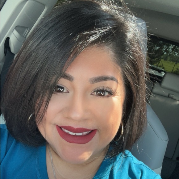 Meet your Posher, Alba - Picture 2 of 2